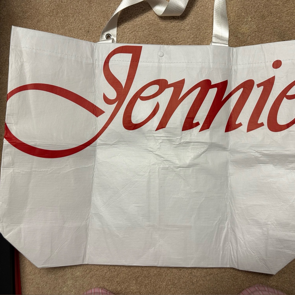 JENNIE “Ruby” Weverse Bag